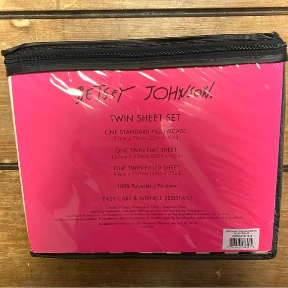 Betsey Johnson Black Ivory Wonderland Striped Heart Twin Size Bed Sheet Set NWT - Picture 5 of 7